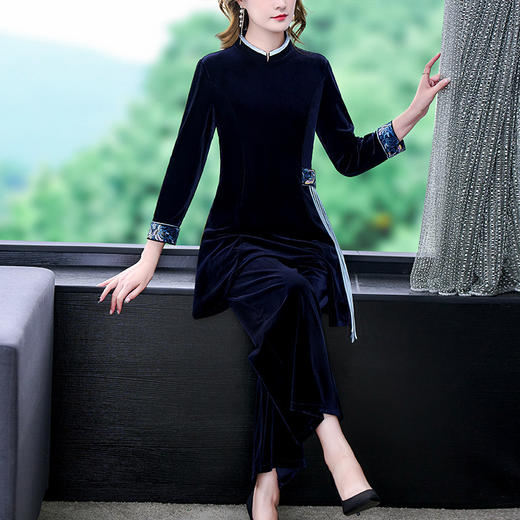 2025秋冬新款中年妈妈立领中国风撞色刺绣中长款上衣两件套套装 商品图0