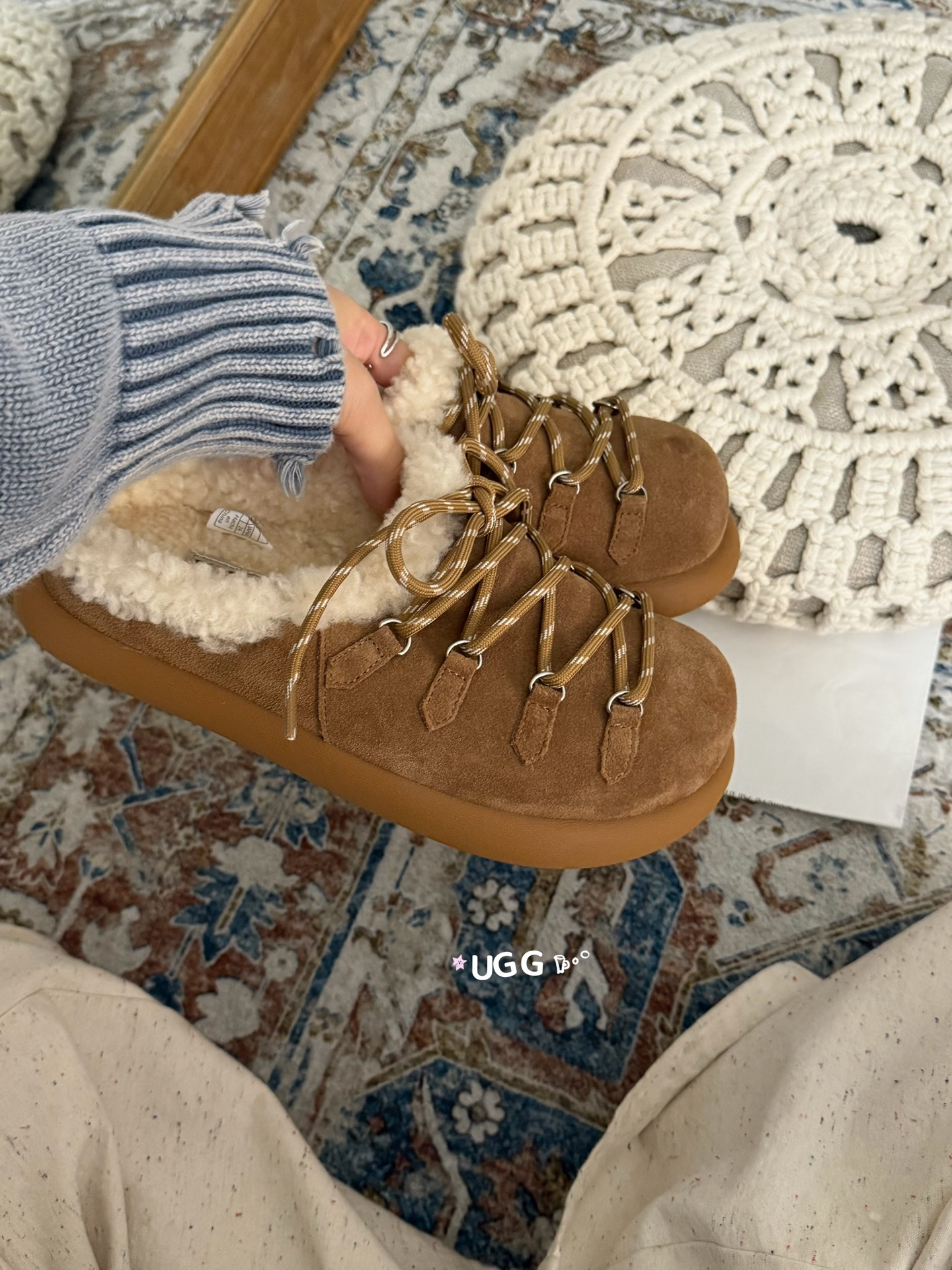 【全球第二好的】UGG复古土豆系带毛毛鞋  羊卷毛巨软糯 ，4厘米加厚软胶内增高垫 穿着它，既能踩住慵懒的暖阳，又能走出属于自己的风格步调~
