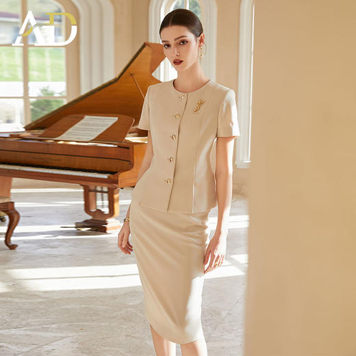 AD气质名媛范西装套装女总裁正装套裙2024夏季时尚韩版米色两件套 商品图1
