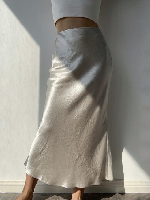 TU｜C05AW24-SK05-GY23 银灰醋酸斜纹超长款鱼尾裙【长版 / 短版】 商品图2
