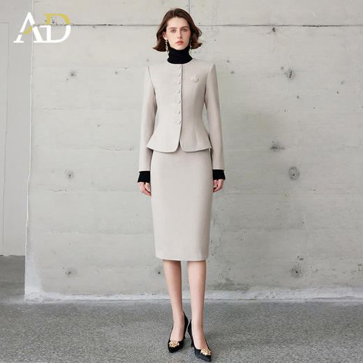 AD法式高级感套装女端庄大气两件套2024春秋燕麦色正式场合短外套 商品图1