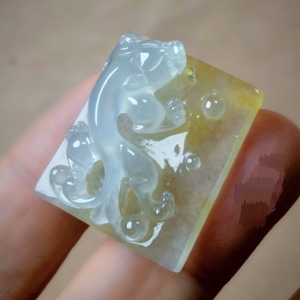 【黄翡貔貔】翡翠项坠