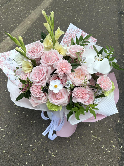 手打花束 粉色系半开放式花束 商品图1