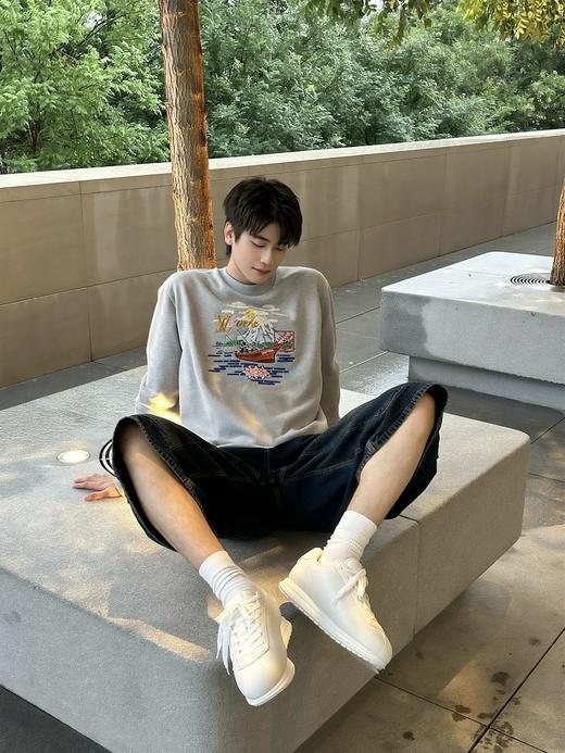 驴家 25ssNigo泛舟垂钓刺绣圆领卫衣 男女同款（DY） 商品图2