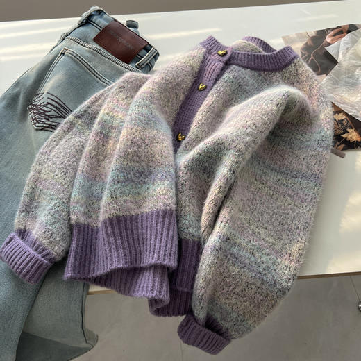 韩版复古温柔毛衣！2025紫色彩虹条纹圆领开衫毛衣女宽松减龄针织衫秋冬！ 商品图1