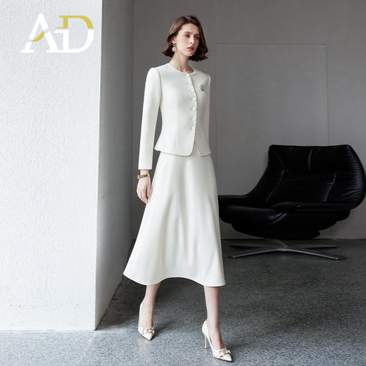 AD秋装女2024年新款时尚套装年轻洋气减龄正装白色职业装西装伞裙 商品图1