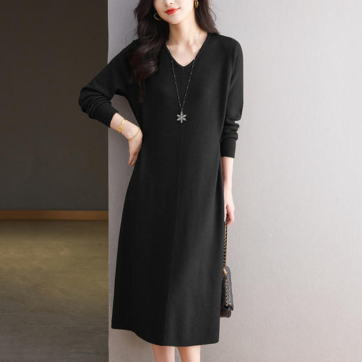 CC长款毛衣裙秋冬配大衣的内搭高级感针织连衣裙气质显瘦遮肉打底裙 商品图2