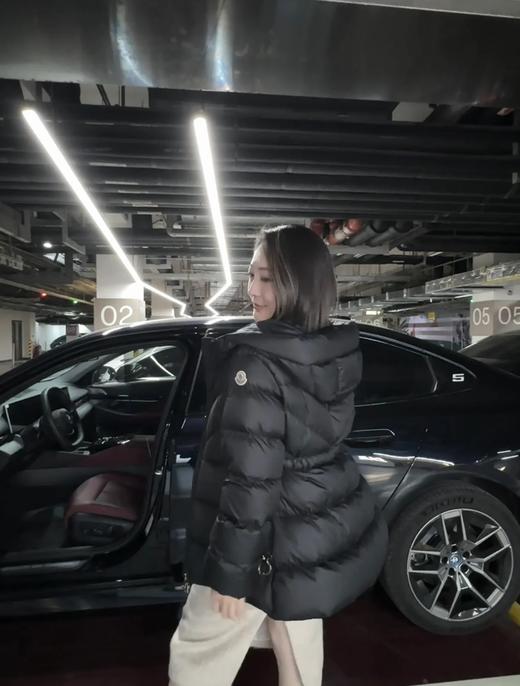 蒙口 Brosse 最新款女士连帽A字形腰带款羽绒服（SS） 商品图3