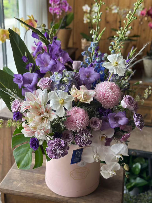 紫色系花桶 此款需要提前预定。 商品图0