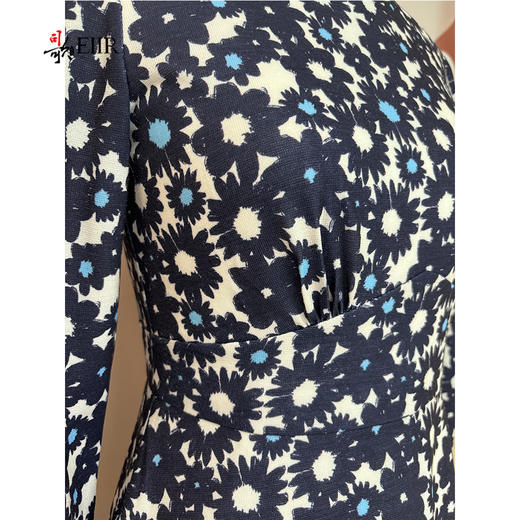 司歌针织弹力圆领长袖连衣裙收腰印花秋冬裙A881196 商品图2