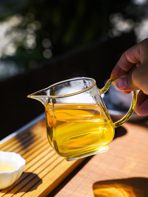 10月31日中午12点【沧海一叶】2025年临沧茶区磨烈古树春茶，东半山的阳刚+西半山的阴柔，幽兰野韵蕞绝伦 黯然销魂！357克/饼，拍5发6 商品图4