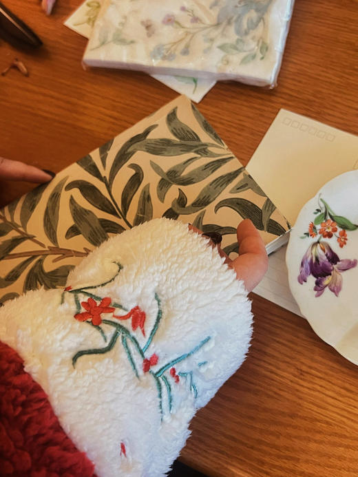 「国风新中式」法兰绒舒暖家居服 岚束LANSHU 法兰绒国风刺绣套装/刺绣睡裙 商品图3