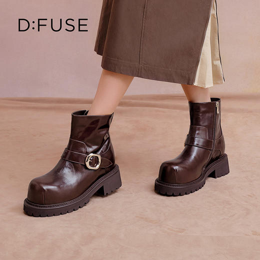Dfuse迪芙斯2025冬季新款增高厚底短靴俏皮大圆头轻便骑士靴DFD4116060 商品图1
