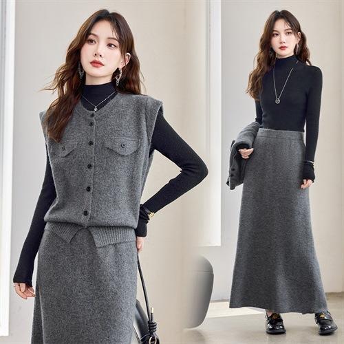 时尚套装女2025春秋新款小个子休闲宽松气质减龄针织衫三件套裙YBER603 商品图3