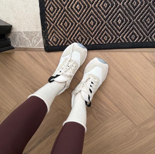 暴走不累‼️【爱马仕同款猪鼻子情侣休闲鞋】不管是健身跑步还是暴走都能轻松回弹👟脚感舒适不闷脚！百搭气场💯分 商品图2