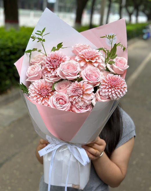 插花泥花束，大丽花，粉雪山混搭花束 商品图3