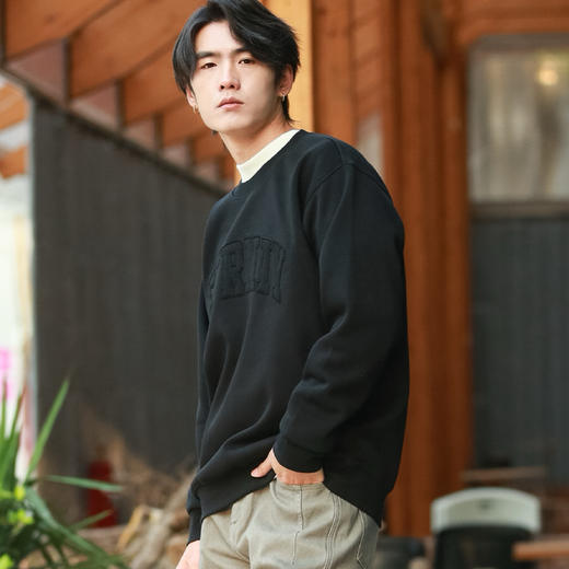 DRONKOO 2025 圆领胸前同色贴布贴大字母复合绒微阔厚卫衣 商品图3