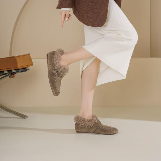 Westory2025年冬季牛绒面平底鞋口卷羊毛内里加绒休闲保暖毛毛单鞋W25DM86381 商品图5