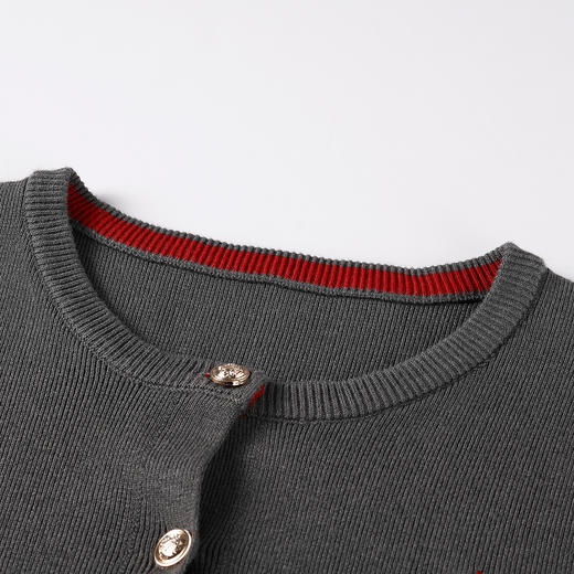 奢姿大码女装2025秋季胖妹妹时尚红色镶边设计开衫吊带裙两件套装9853953650 商品图2