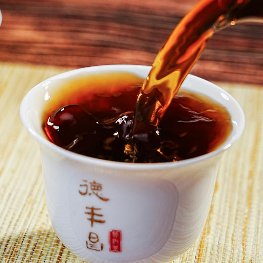 德丰昌名山品鉴【蟒蛇箐生茶】357克 商品图7