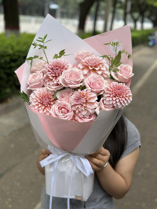 插花泥花束，大丽花，粉雪山混搭花束 商品图2