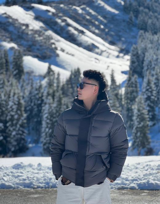 蒙口Moncler 秋冬经典款 黑武士系列Madeira 羽绒服（EJ） 商品图1