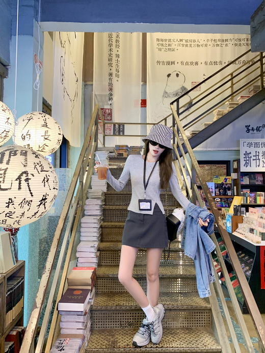 【110元任选2件】现货！简约纯色开叉长袖T恤打底衫 商品图9