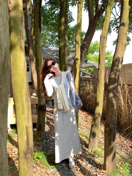 【110元任选2件】现货！简约纯色开叉长袖T恤打底衫 商品图4