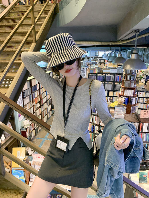 【110元任选2件】现货！简约纯色开叉长袖T恤打底衫 商品图11