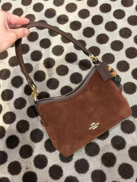 1998￥🇺🇸直邮，Coach 新款Laurel 19小号流浪包美拉德色系！独特小挂件（可拆卸）今年太流行麂皮款啦！
