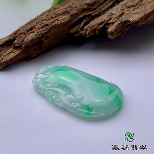 派瑞翡翠 翡翠挂件 糯冰 浅绿 商品图2