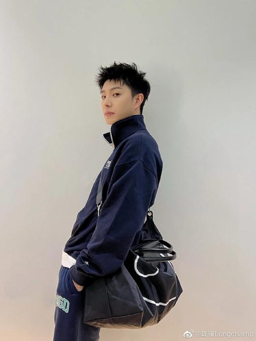 珑骧  联名旅行袋来了，超大容量！男女可用！轻便防水尼龙包 商品图3