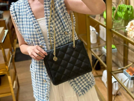 特价🉐￥1999🇺🇸直邮，TB willa 托特终于出小号了[哇]而且终于有拉链了，小香风油腊皮，又高级又温柔！ 商品图10