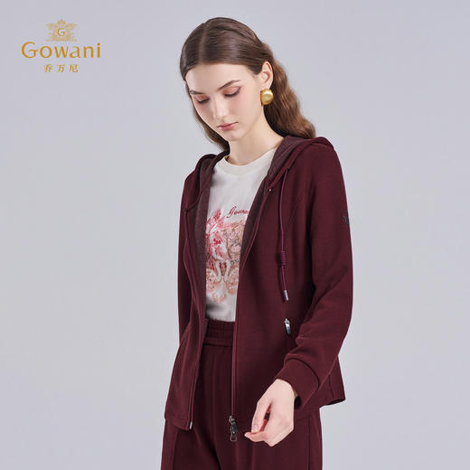 乔万尼2025冬新品休闲轻复古连帽减龄短款外套ED4B707 商品图3