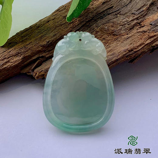 派瑞翡翠 翡翠挂件 糯冰 浅蓝 商品图0
