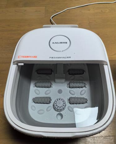 【多妈团购 KASJ凯诗捷T5折叠足浴器送足浴包一袋】水电分离，45℃恒温加热  滚轮按摩 安全无忧，泡脚温暖舒服超轻松 折叠式设计，轻松收纳，随身携带-东橙 商品图8