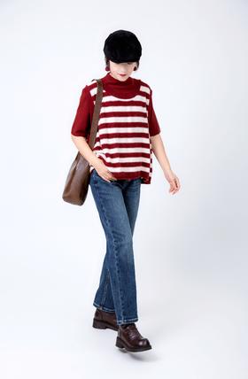 圆领宽版条纹背心