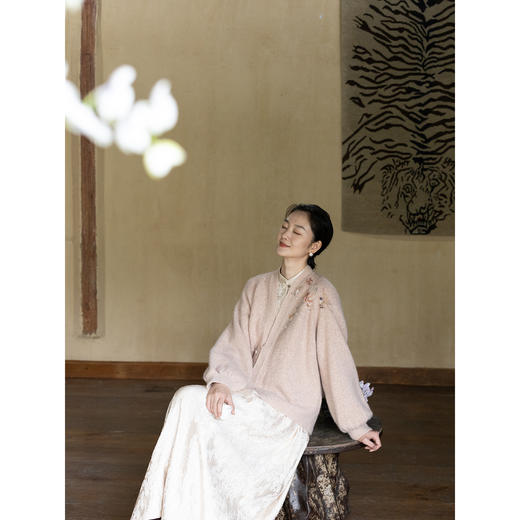 牧衣游原创 手工刺绣毛织外套软糯保暖蓬松慵懒百搭开衫 西岸来信 商品图1