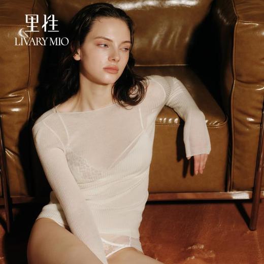 【明星同款】里性 LIVARY MIO 晨雾 绵羊毛打底衫一字领性感微透套头针织衫上衣 商品图4