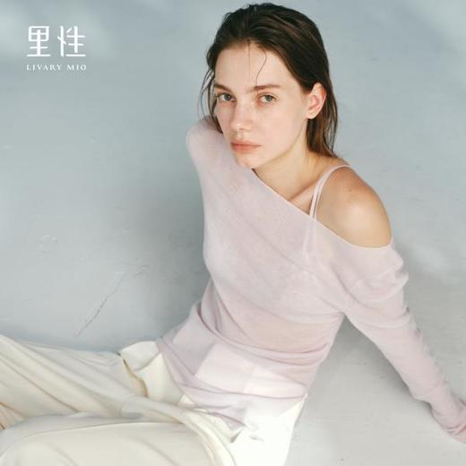 【明星同款】里性 LIVARY MIO 如简 套头低领打底针织衫绵羊毛衫上衣性感微透 商品图0