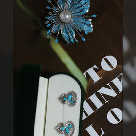 甄珠贝 组合价 蕙质兰心澳白胸针 hen亮眼的t家蓝 11-12mm 也可以搭配毛衣链做吊坠 配一对耳钉 ji光淡水珍珠 3-4mm