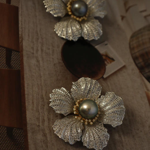 甄珠贝 chao奢华大溪地胸针 约14mm ji光面无瑕 秋冬配大衣chao赞的 商品图11