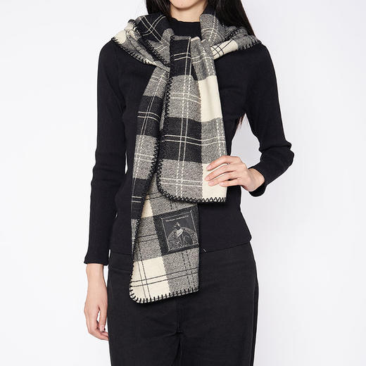 大英博物馆 盖亚·安德森猫系列 格纹连帽休闲围巾 商品图1