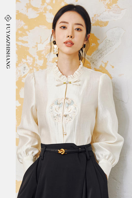 FUYAO扶摇 新中式国风衬衫女醋酸贴布衬衣小众设计感盘扣刺绣上衣 商品图5