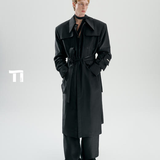 启世录TIWILLTANG“格律不羁”先锋廓形大衣 商品图1