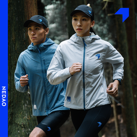 内道新品聚能卷防风带帽软壳女士连帽抗湿冷功能保暖跑步外套
