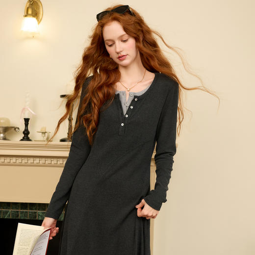 三彩2025冬季新款圆领假两件连衣裙收腰长裙休闲长袖A字裙简约M 商品图3