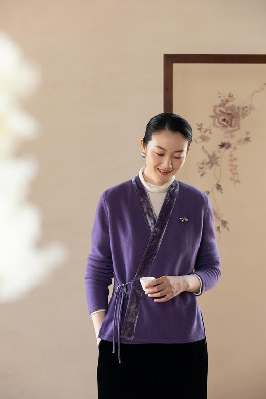 牧衣游原创 纯羊毛毛织外套软糯蓬松保暖V领系带百搭开衫 云栖 商品图5