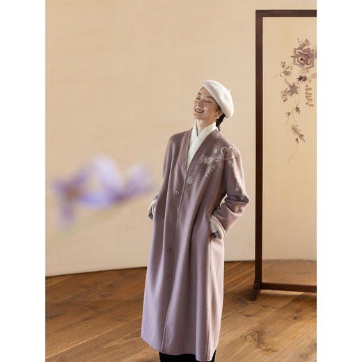 牧衣游原创 水波纹重工手绣双面呢长外套蓬松保暖毛呢外套 晨霁 商品图3