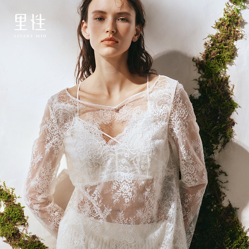 里性 LIVARY MIO 浮影-Shadows一字领蕾丝长袖衫透视镂空上衣